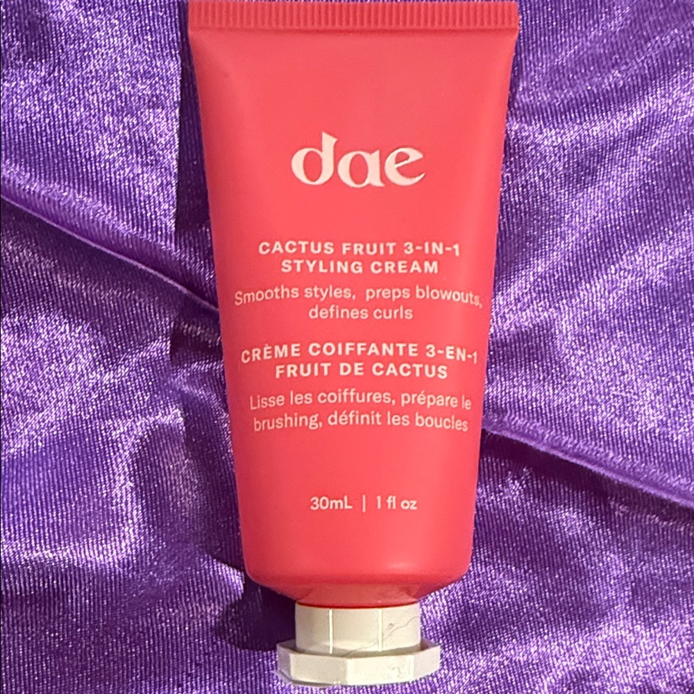 Dae Cactus Fruit 3-in-1 Styling Cream - Pink